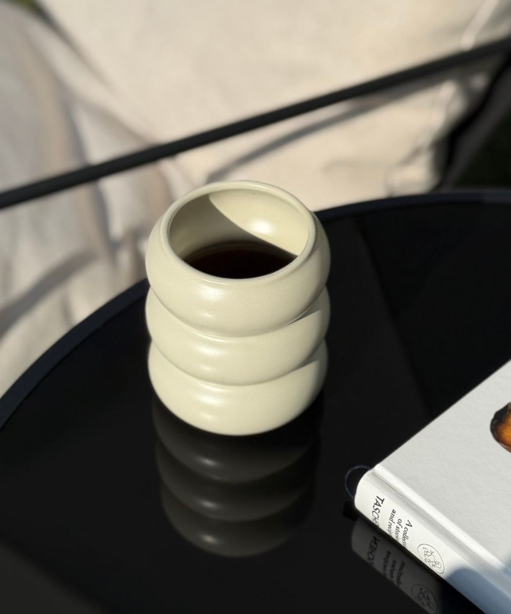 Wave Keramik Becher Beige