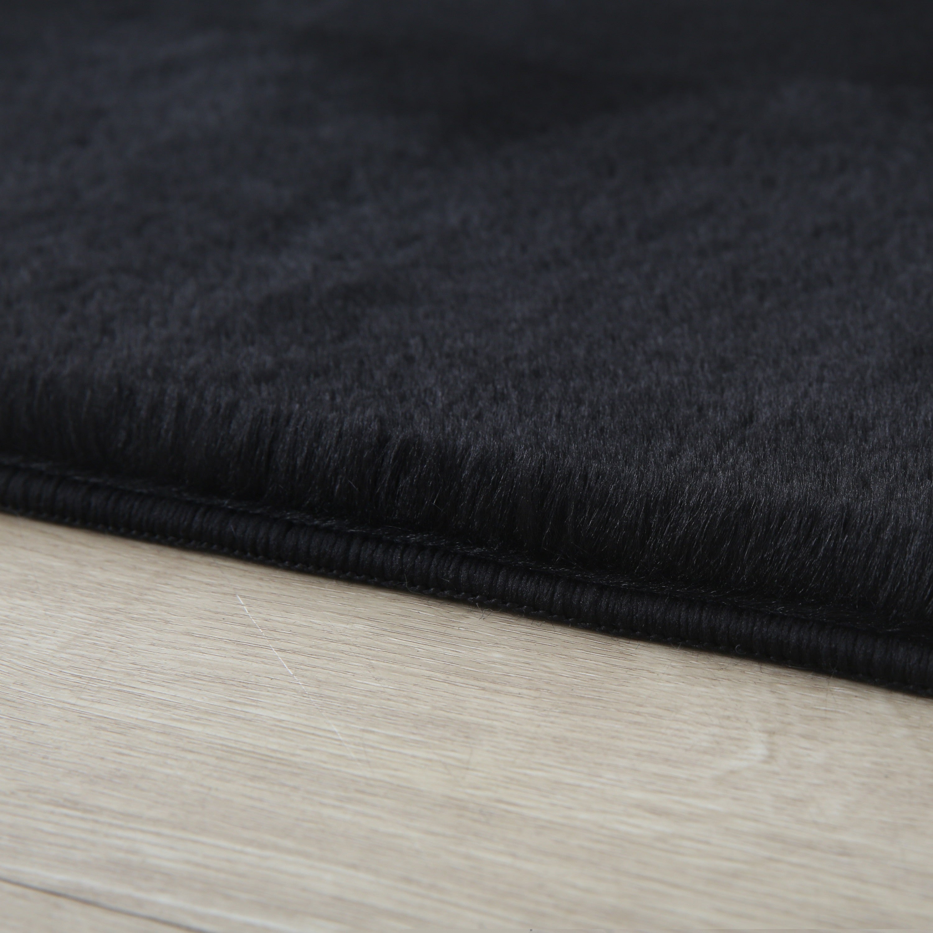 Pouffy Hochflor Teppich Schwarz