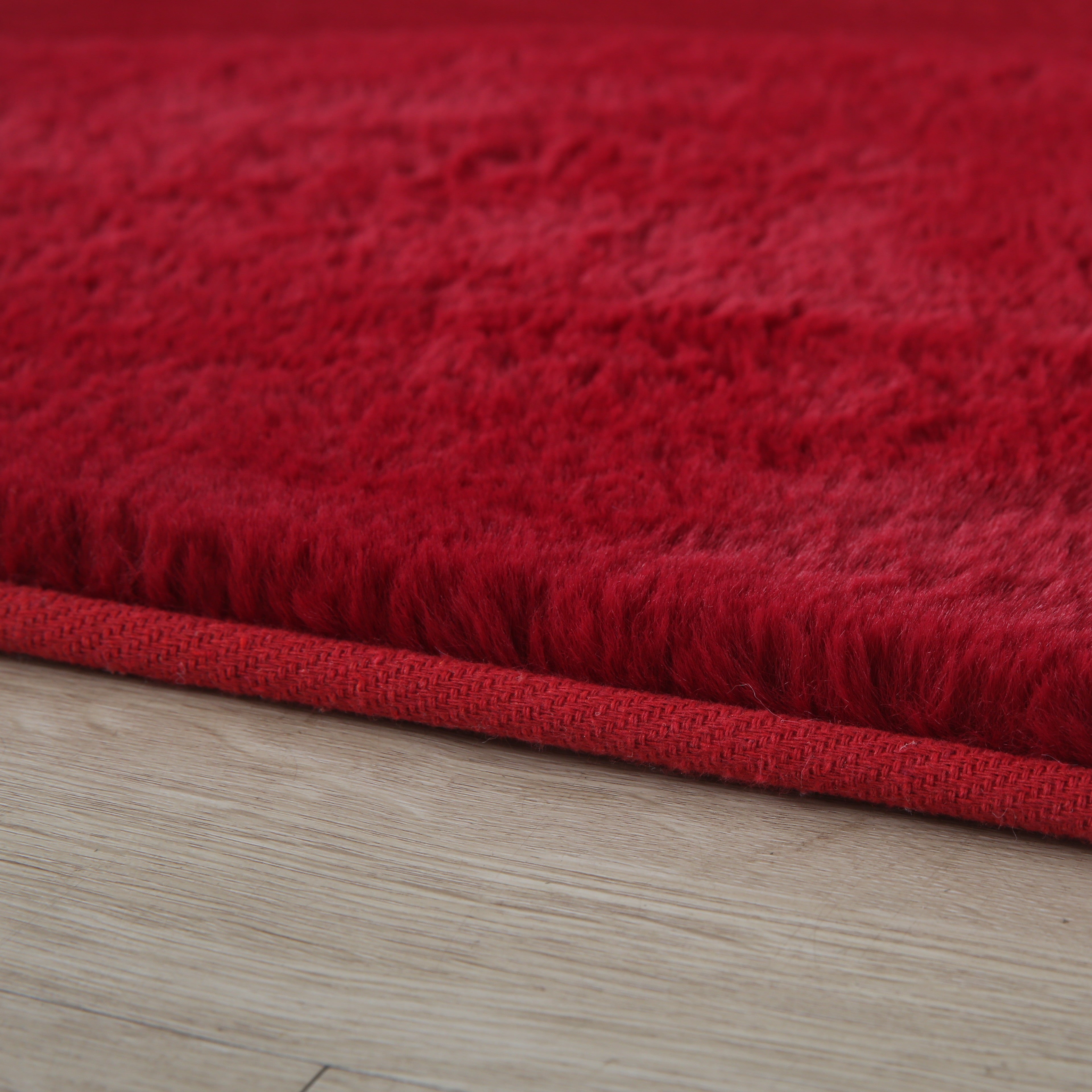 Pouffy Hochflor Teppich Rot