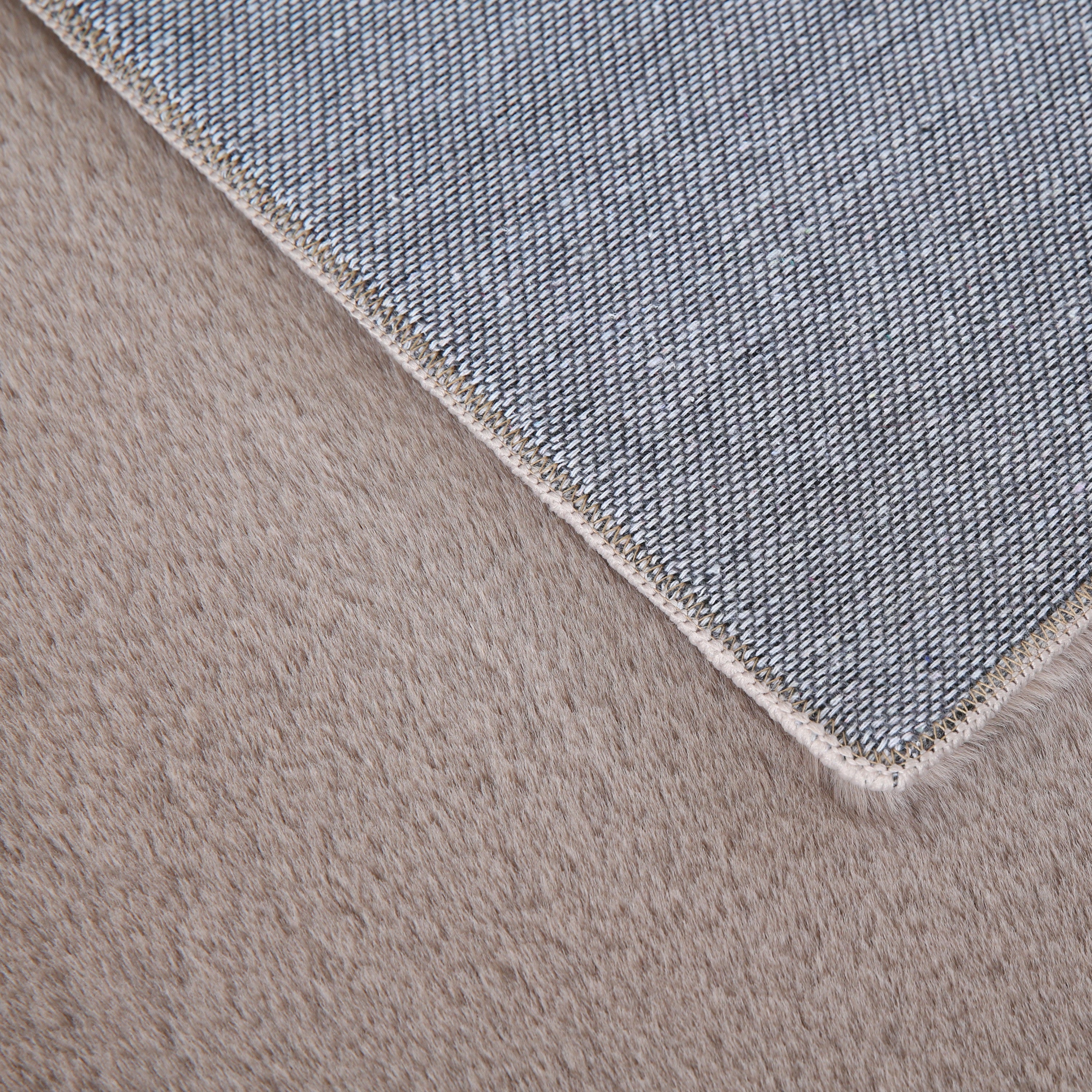 Pouffy Hochflor Teppich Beige